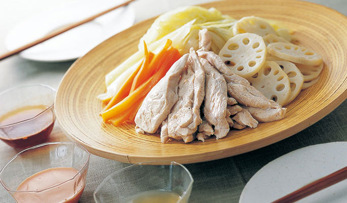 蒸し鶏の温製サラダ色々ソース